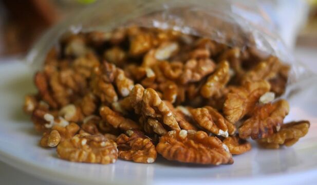 Kişi pəhrizində pecans qan dövranını yaxşılaşdıracaq və potensialı artıracaq